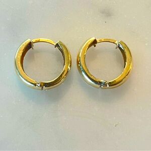 💥14K solid GOLD huggie HOOPS💥